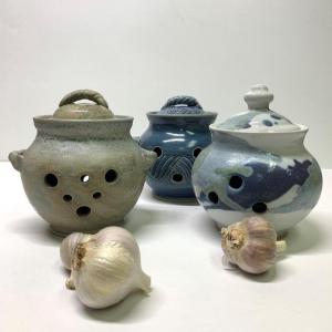 6.-Porcelain-Garlic-Keepers